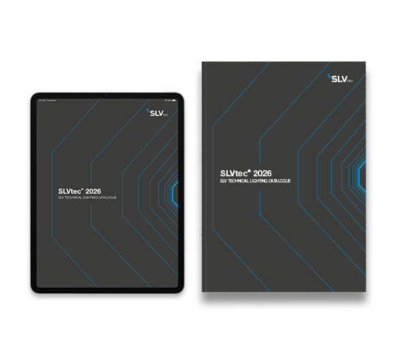 SLVtec® 2026 Katalog für technische Beleuchtung als Printausgabe und digitale Version auf dem Tablet