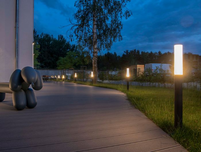 Webebeleuchtung mit Pollarleuchte APONI von SLV.