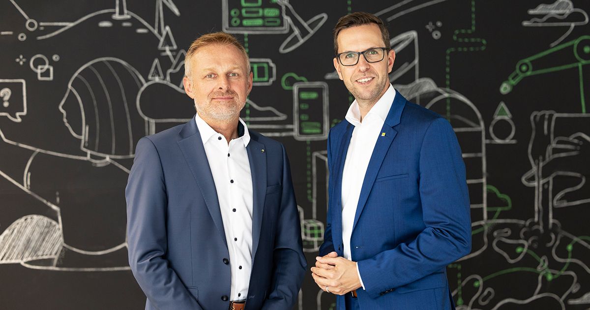 In this picture you can see KEBA CFO Andreas Schoberleitner and KEBA CEO Christoph Knogler.
