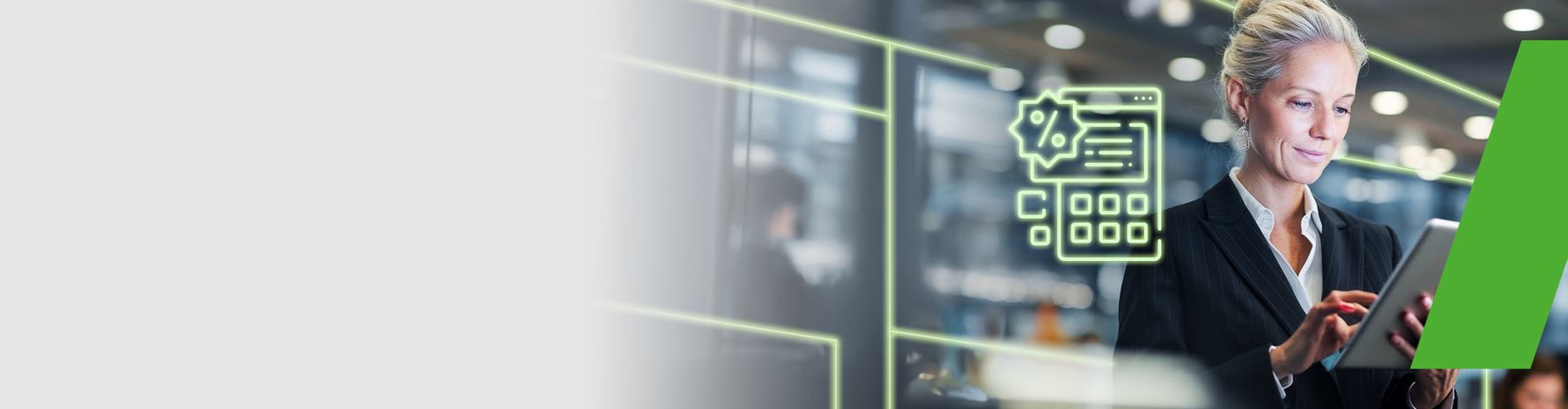 Businessfrau nutzt ein Tablet im modernen Büro; Symbol für digitale Angebote und Prämien im Hintergrund.