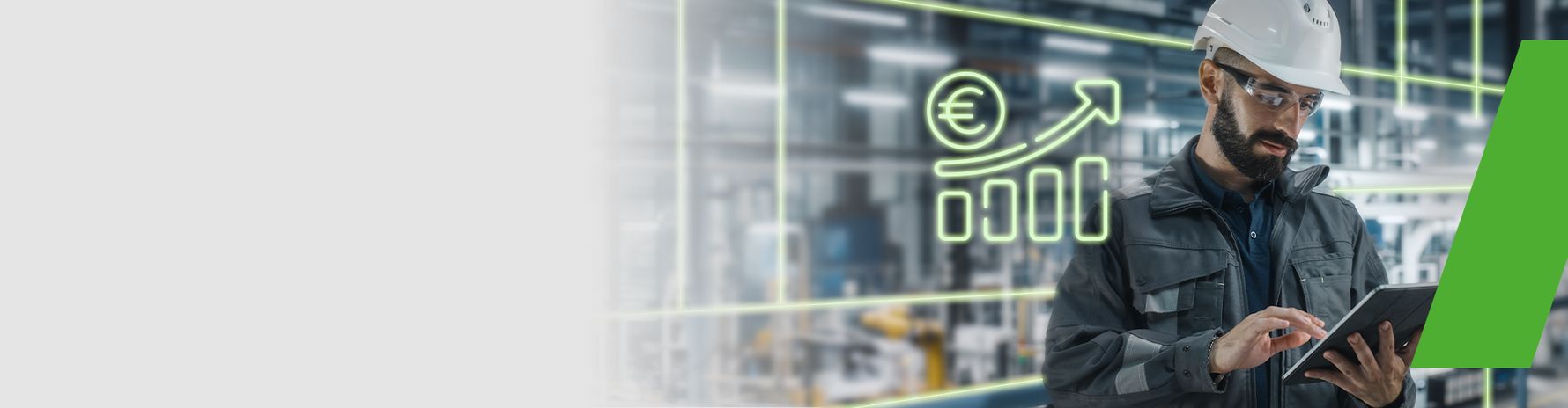 Ingenieur mit Schutzhelm arbeitet am Tablet; Symbol für Umsatzsteigerung und digitale Geschäftsprozesse im Hintergrund.