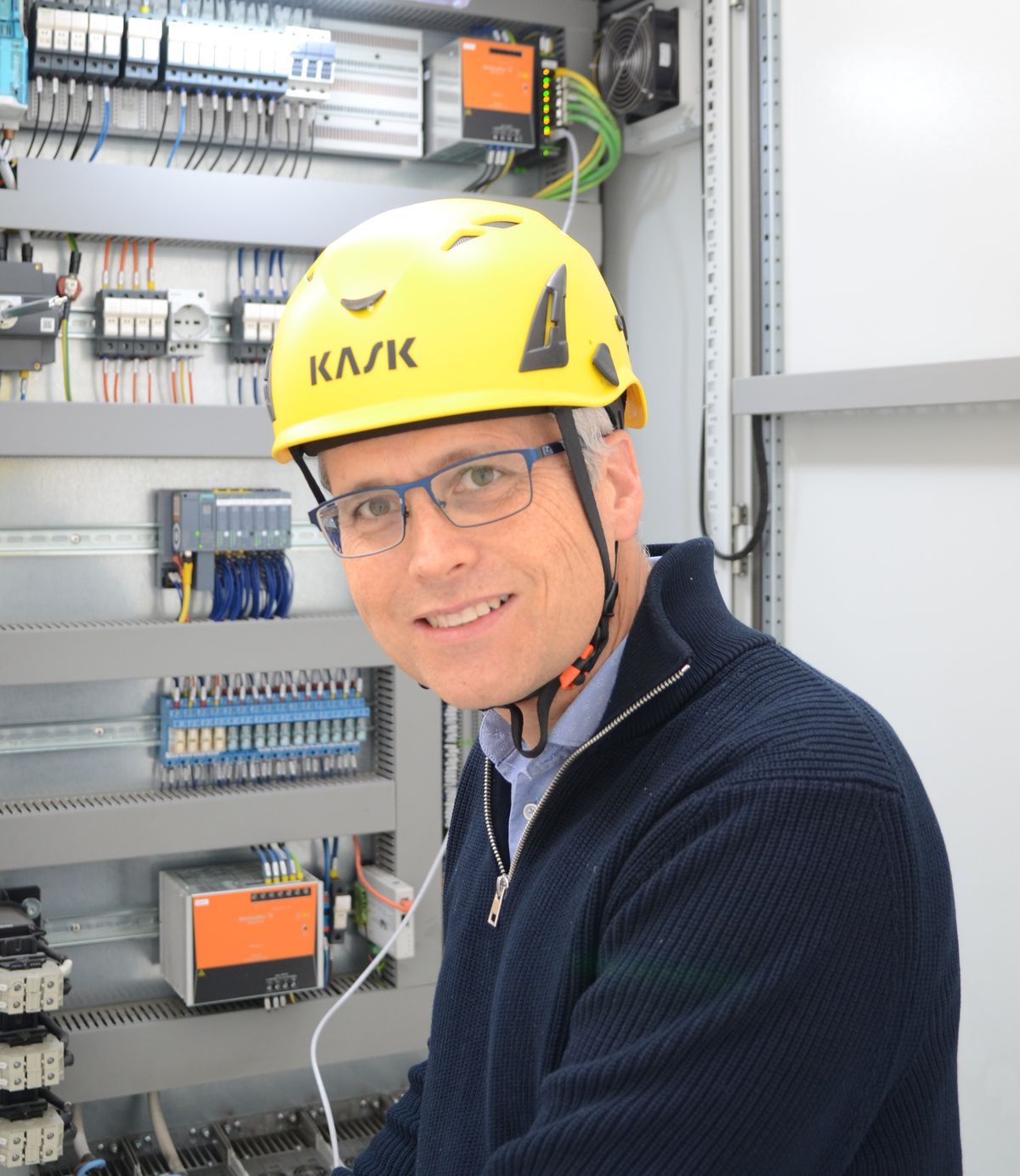 Fabrizio Rossetto, KEBA Italia: “KEBA’s open, standards-based automation platform, Kemro X, also enables particularly easy integration with other line controllers as well as comprehensive network connectivity.”