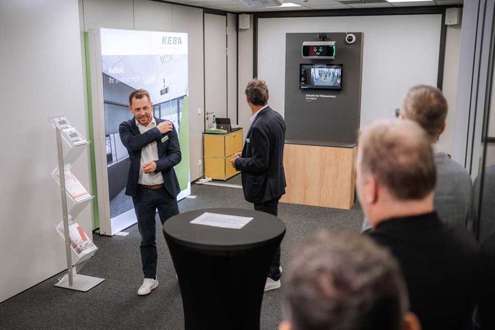 KEBA Belegschaft am Launch Event in Lahnau
