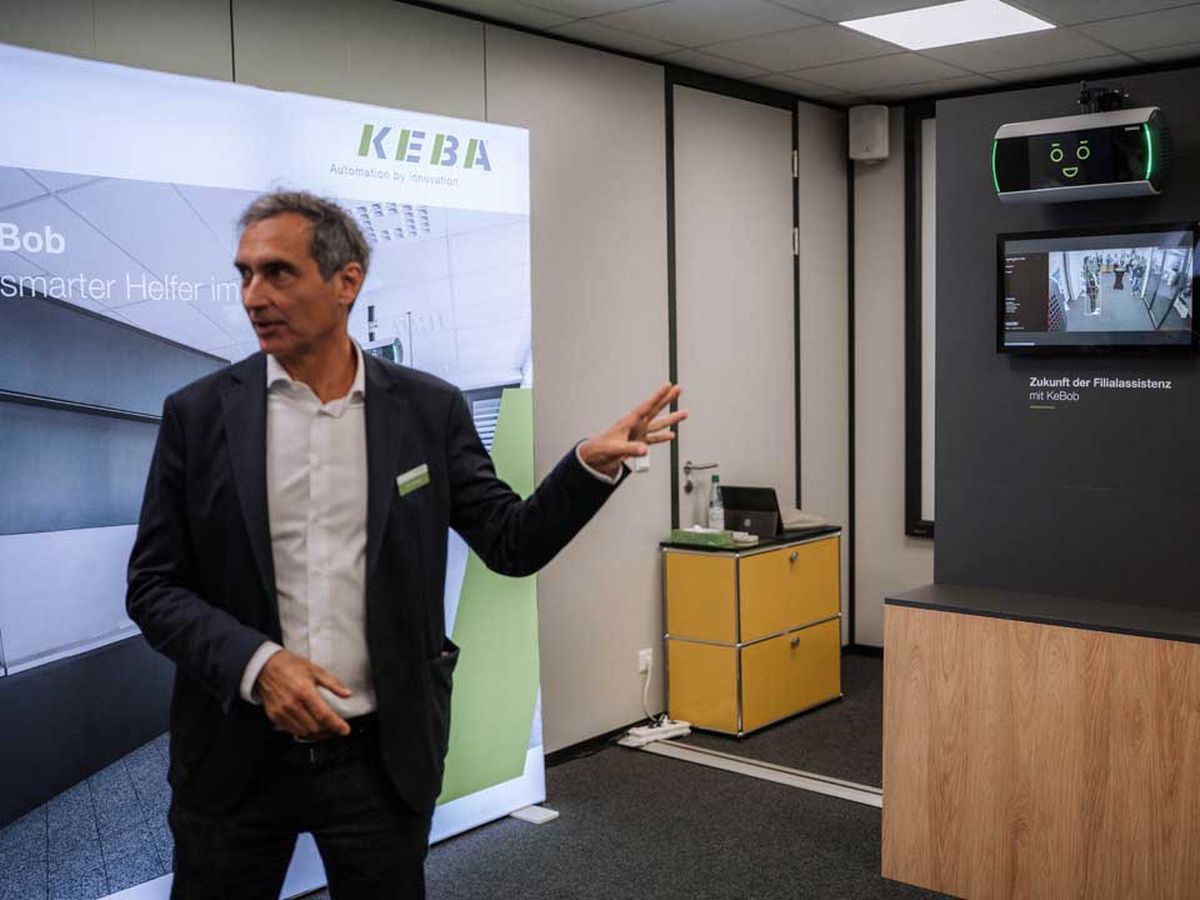 KEBA Belegschaft am Launch Event in Lahnau