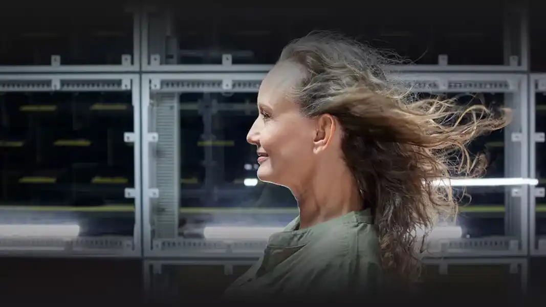 The annoying sounds associated with wind noise and handling of the hearing aids are designed to be significantly diminished by the advanced processing in Oticon Real.
