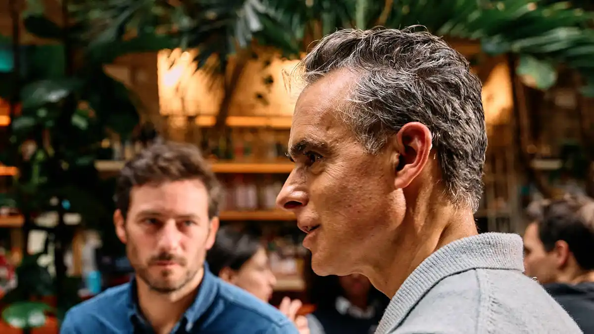 Fortell AI 2.0 features directional microphone and DNN-based direct speech enhancement, as well as machine-learning data that is drawn from challenging, real-life communication scenarios. 