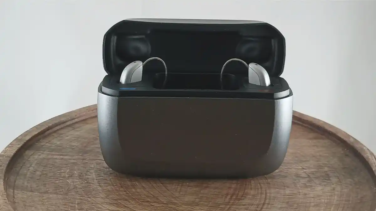 Jabra Select 700 hearing aids in black charging case