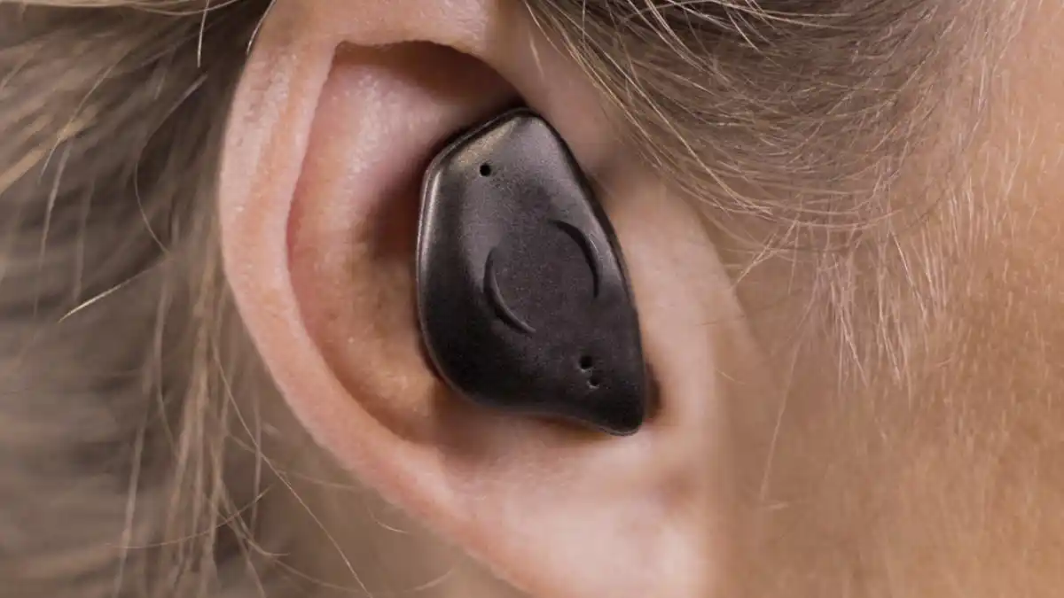 Mimi and Knowles Corp. have teamed up to deliver a new hearable, the Breggs ZOHN-1 in-ear computer.