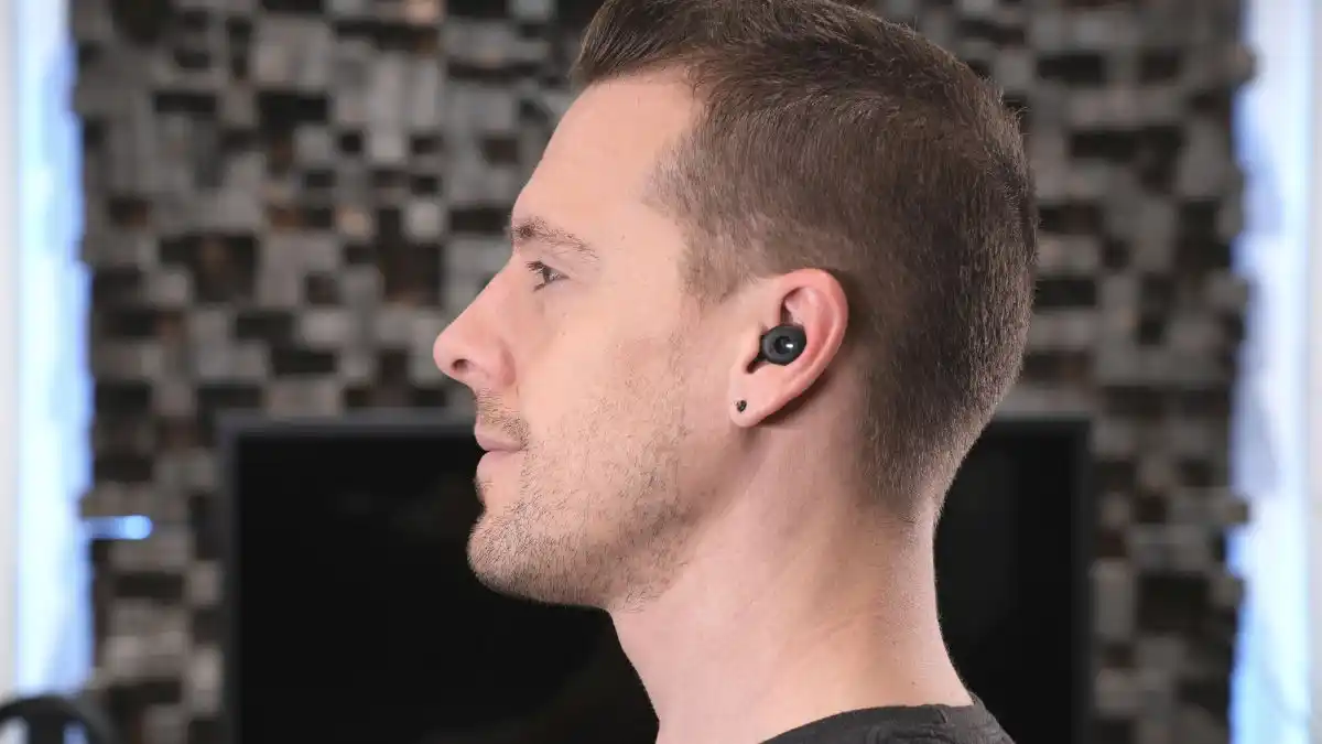 Active Pro IX in my ear (compare with photo of Active Pro Mini IX above).