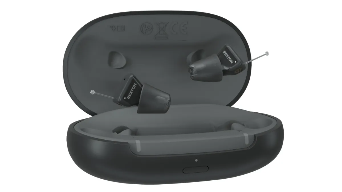 Rexton Reach inoX-CIC with charging case.