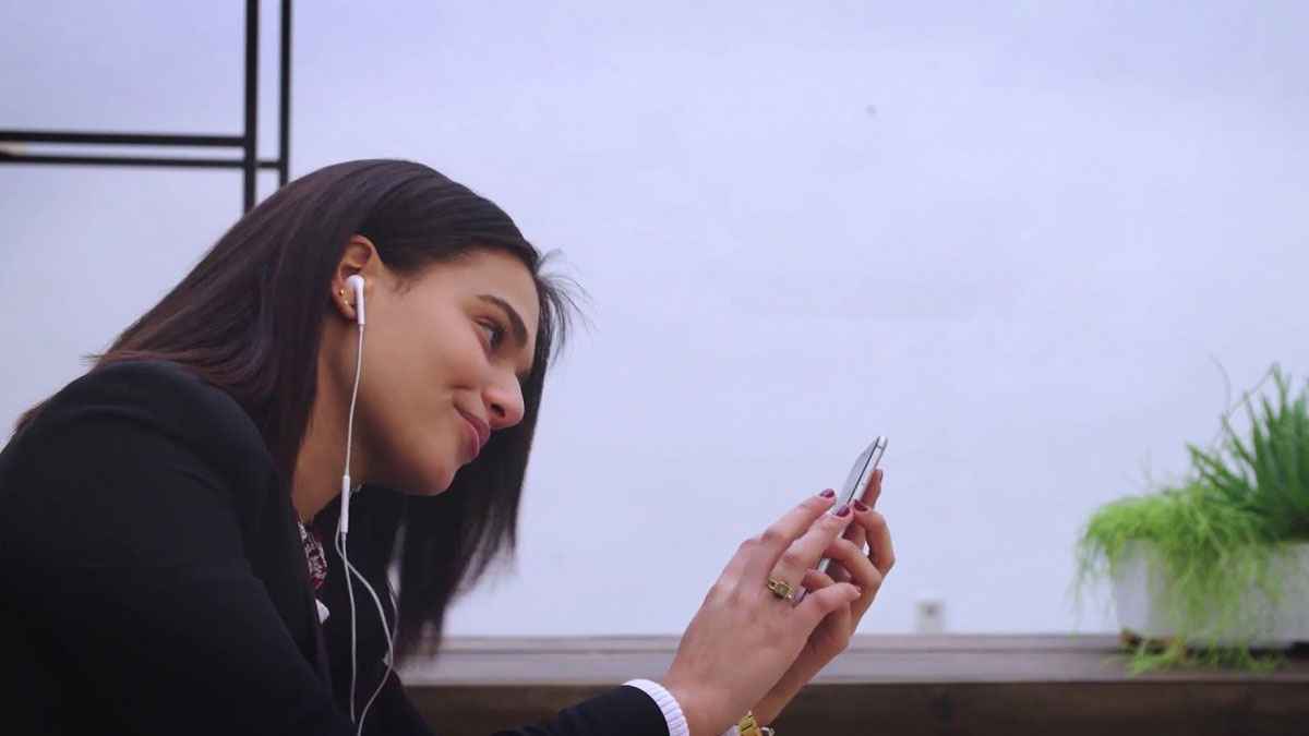 Jacoti ListenApp and EarPods Offer Hearing Aid Backup