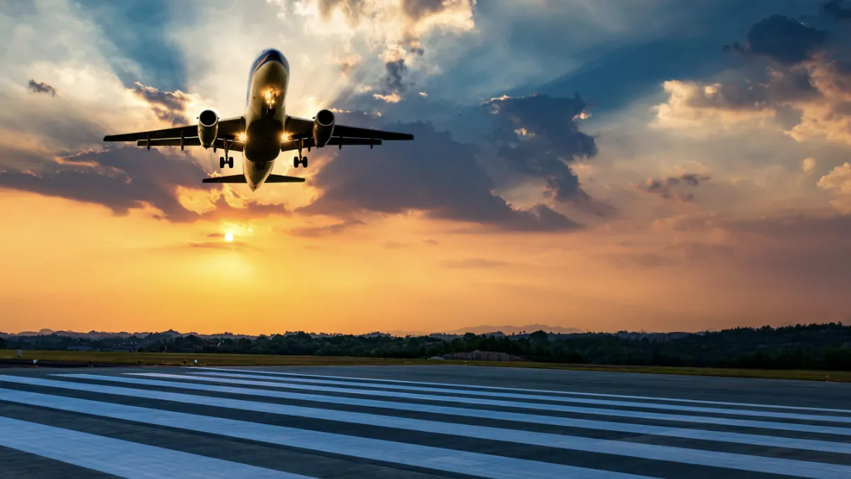 Airplane Landing Hl