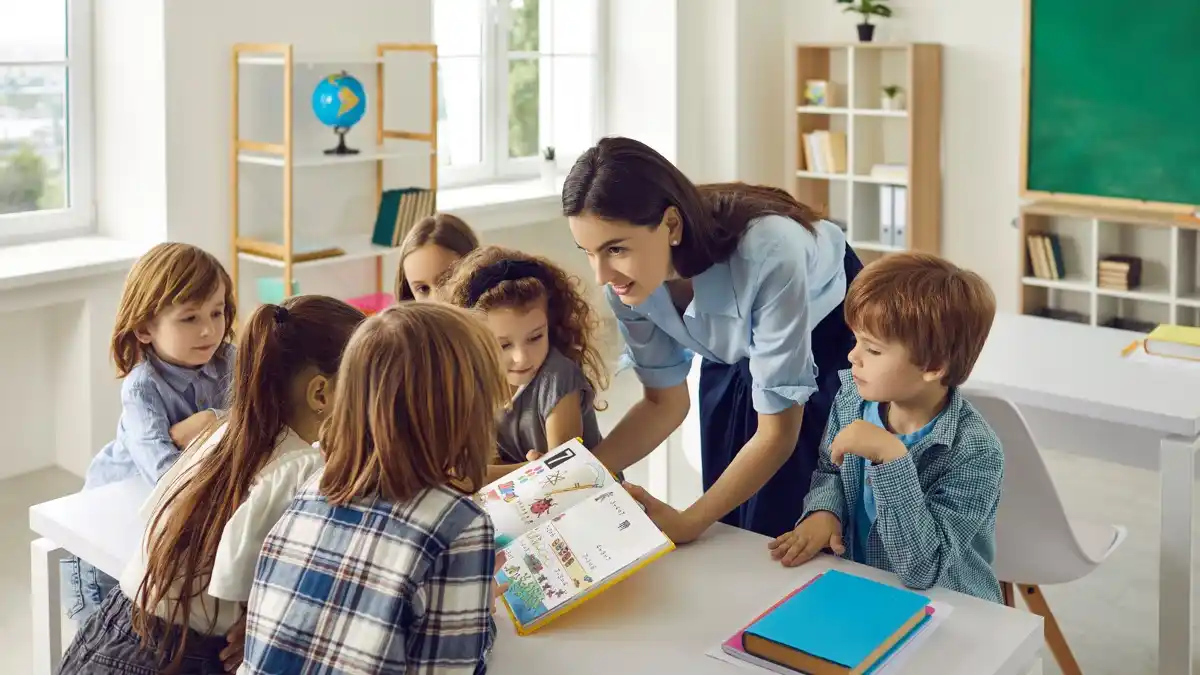 Children In Classroom Apd Or Capd 1200 X 675