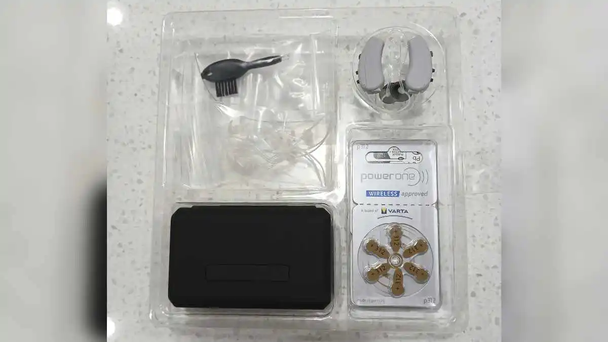 Packaging for the JVC hearing aids.