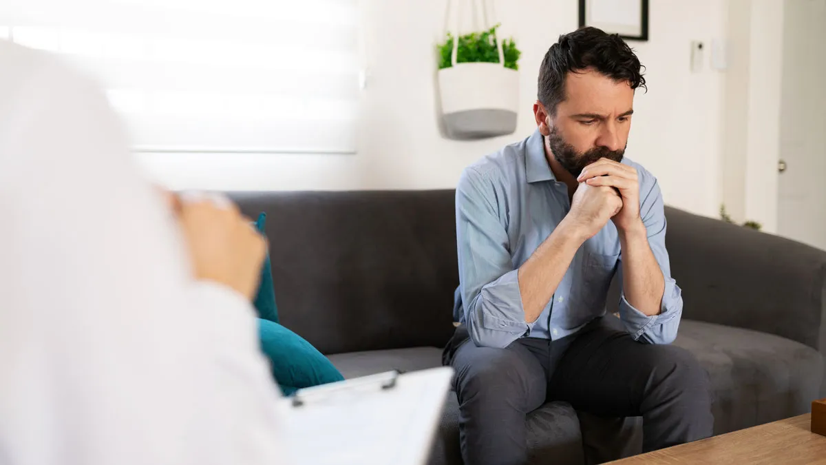 Menschen, die unter Tinnitus leiden, haben Probleme in drei Schlüsselbereichen im Zusammenhang mit der psychischen Gesundheit: depressive Symptome, Angst und Schlafqualitätsprobleme. Sie haben auch häufiger einen Hörverlust.