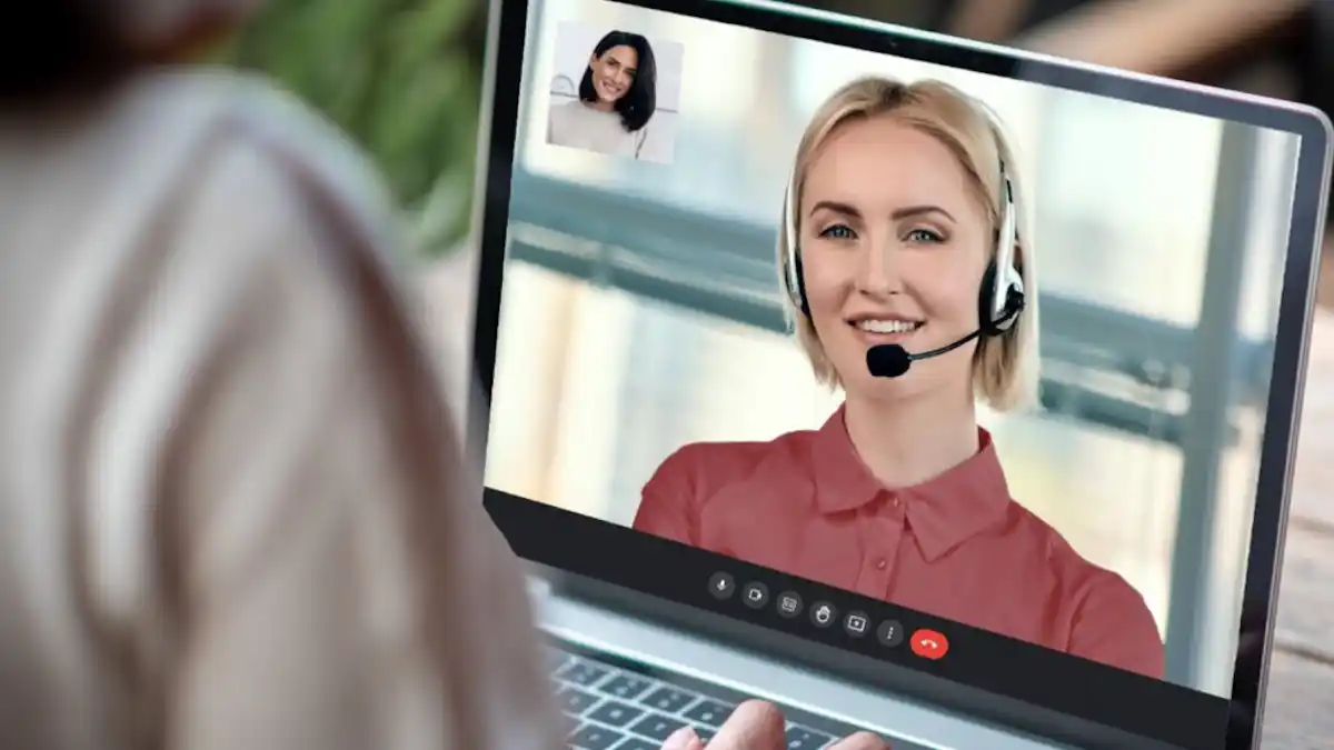 Lexie Hearing provides telehealth and phone support to self-fitting patients who use a smartphone app to program their OTC hearing aids.
