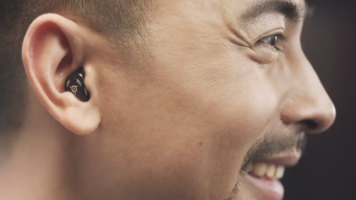 How Virto R Infinio looks in the ear.