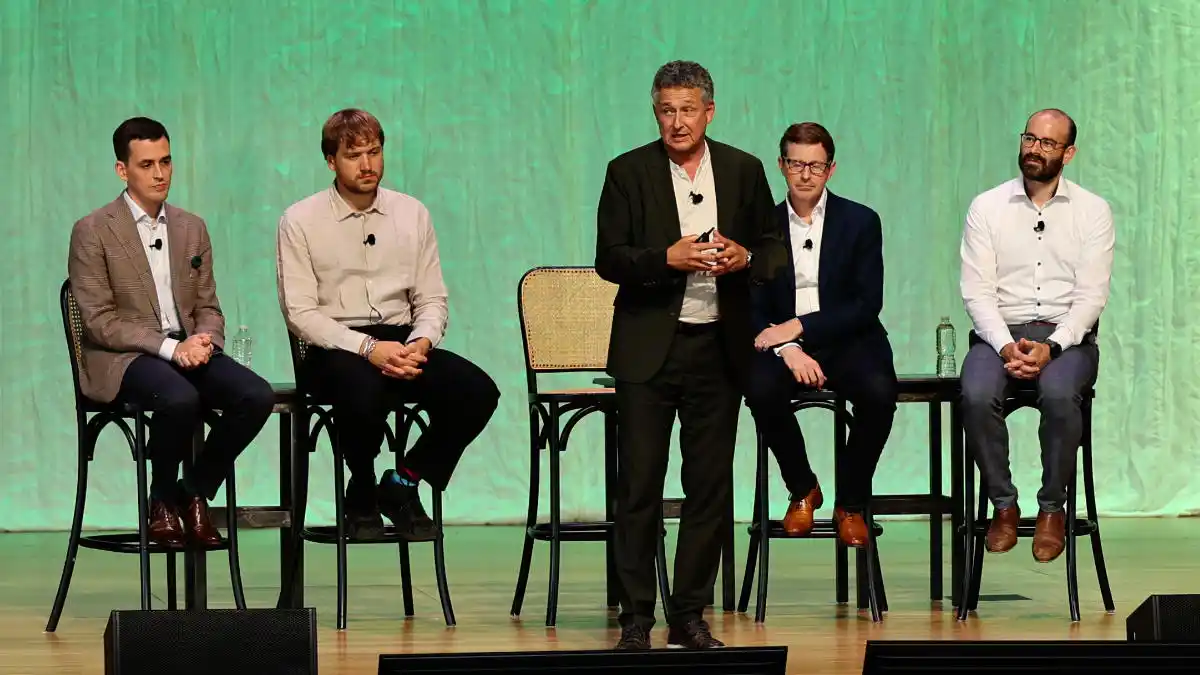 Stefan Launer, PhD, (center) presented clinical and lab evidence on the performance of Phonak EON along with his colleagues (l to r) Kevin Seitz-Paquette, AuD, Paul Meyer-Rachner, Jason Galster, PhD, and Michael Preuss.
