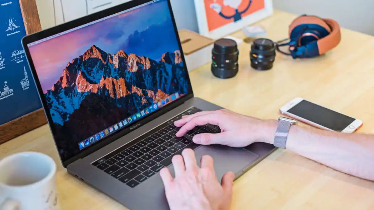 MFi compatible hearing aids will soon be able to directly stream audio from Mac computers.