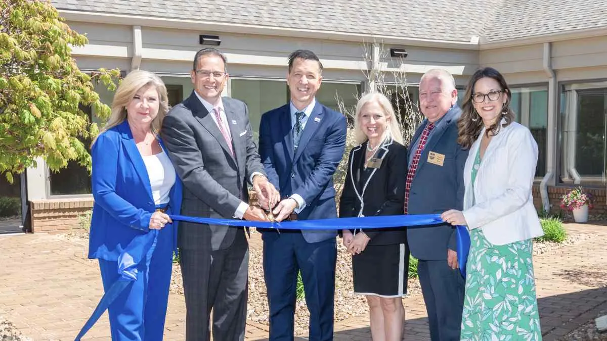 Ihs Headquarters Opening Executives