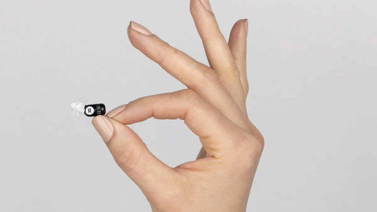 Eargo Hand