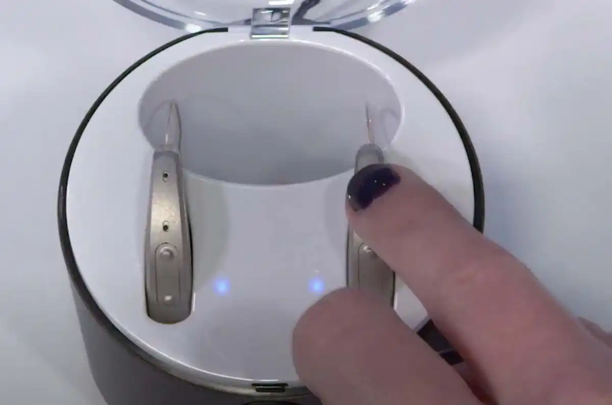 Earlens Charger
