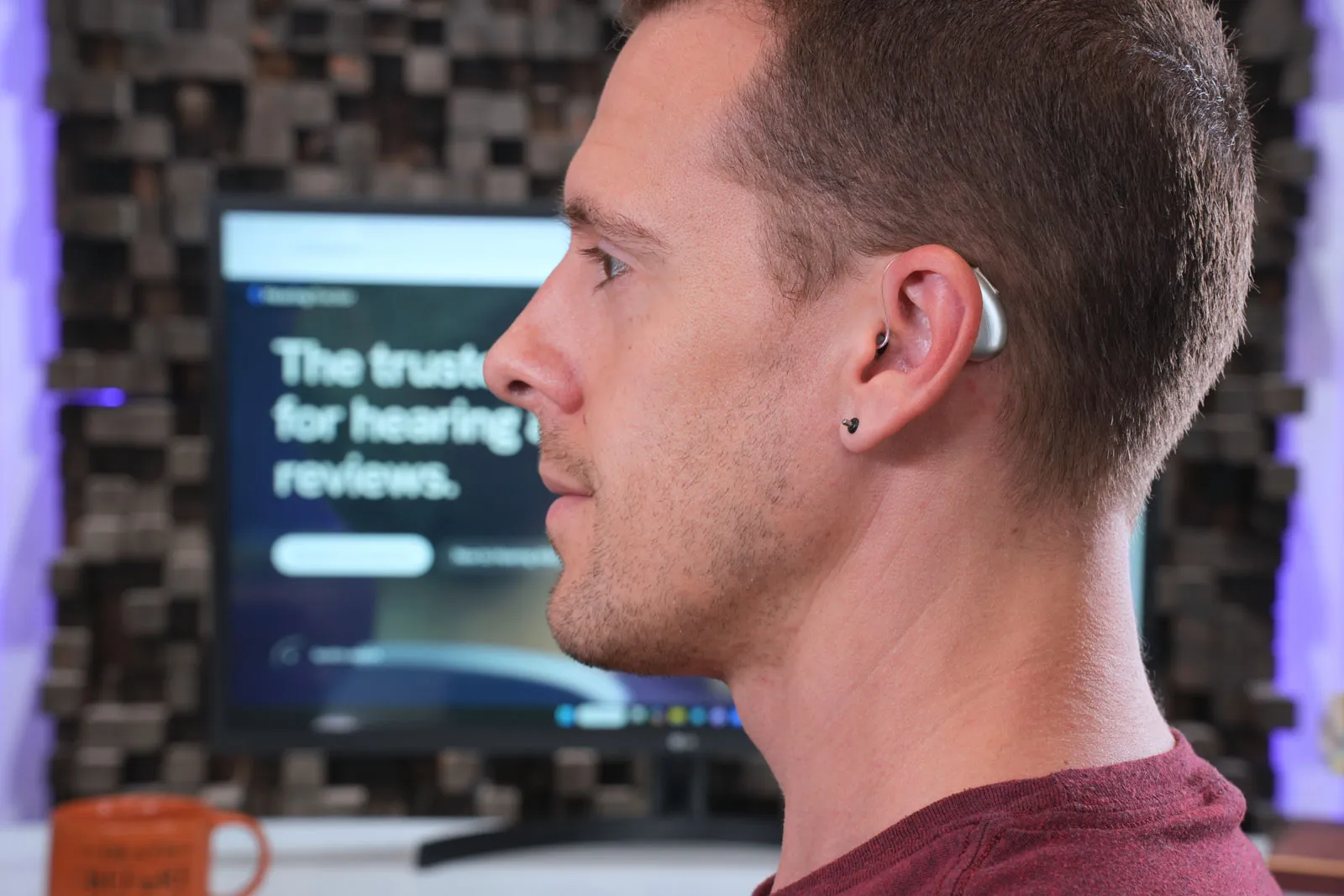 Beyond is clearly visible behind my ear.