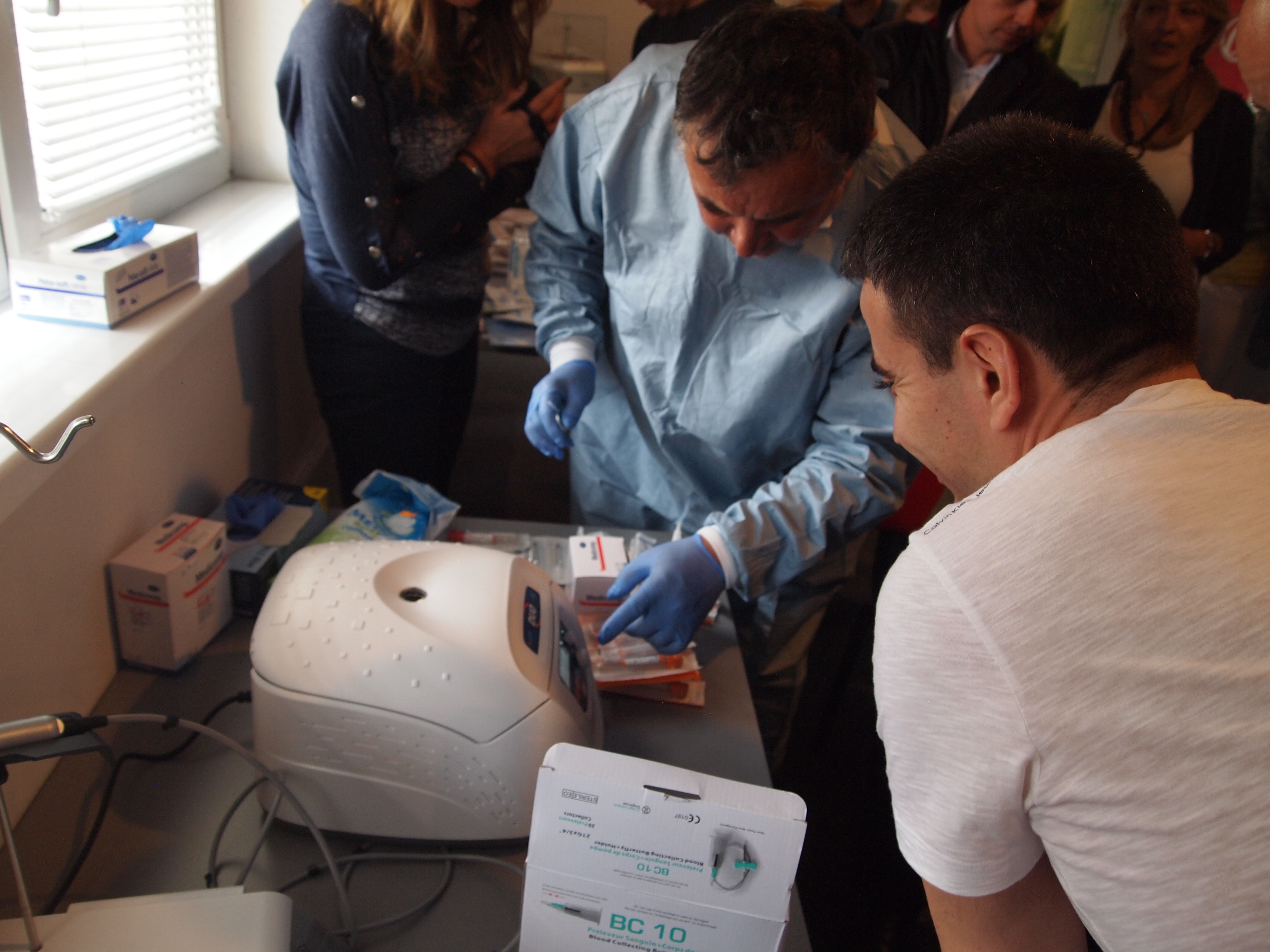 Практическа работа с CHOUCROUN PRF центрофуга