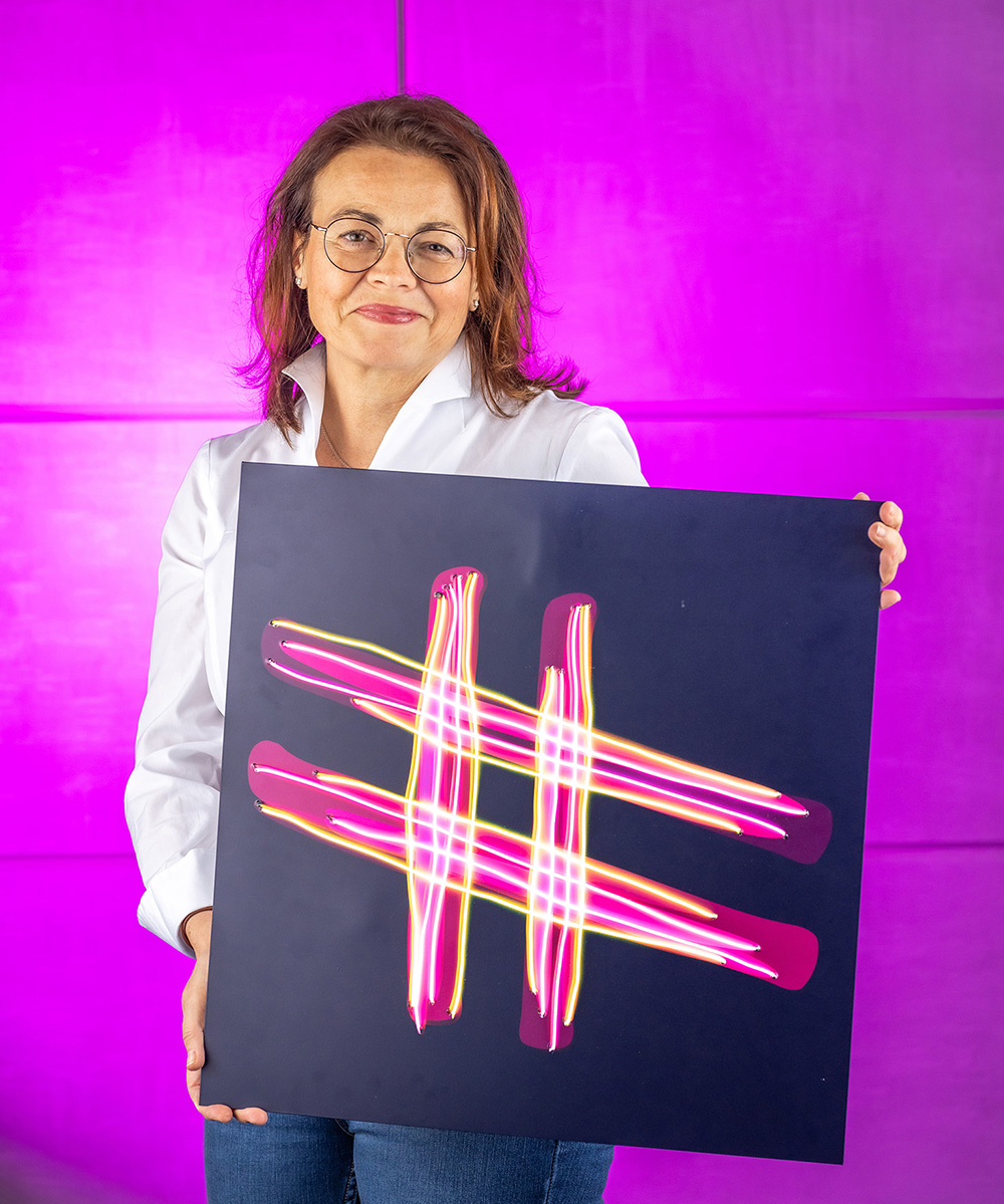 Daniela Malata with hashtag image