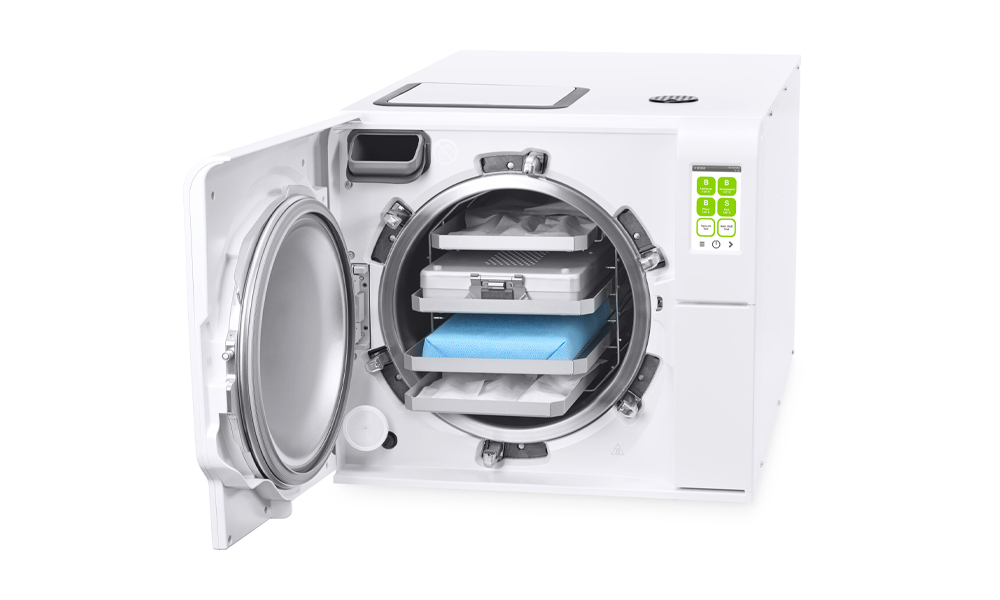 Lara XXL esterilizador vista frontal con puerta abierta, fondo blanco