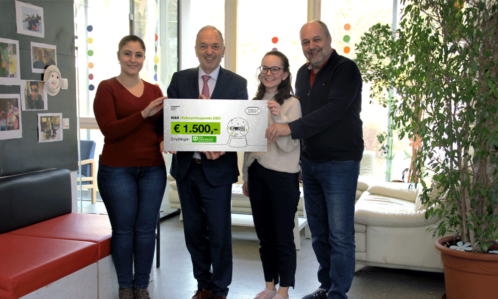 (v.l.n.r.) Meline Mazinjan, Peter Malata, Sarah Eder und Wolfgang Arming. 