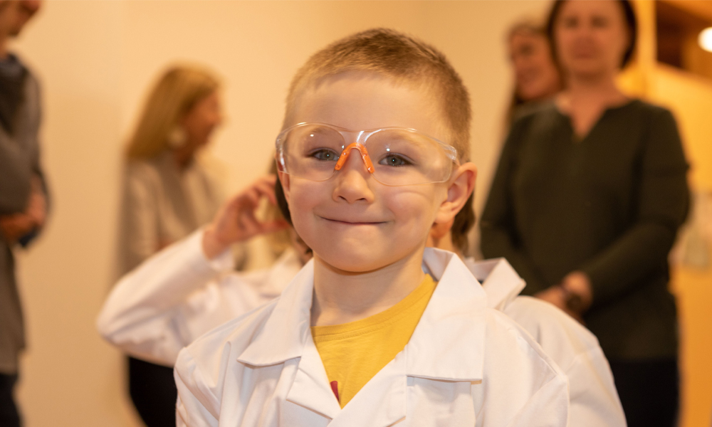 W&H ist Hauptsponsor der Spürnasenecke. 