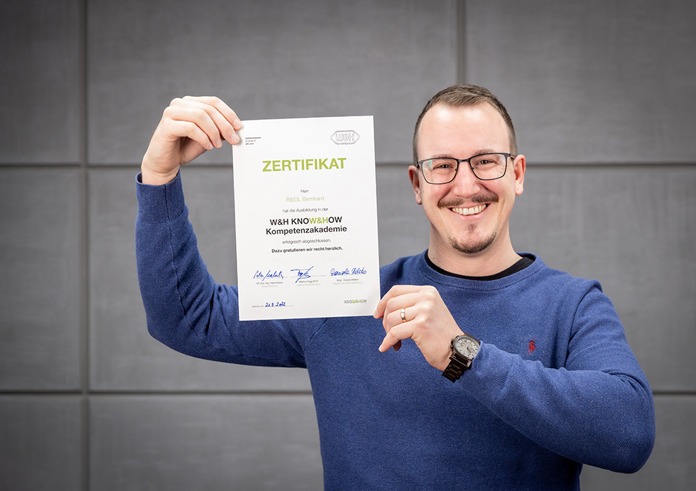 Bernhard Riedl, graduate of the W&H competence academy. Bernhard Riedl, graduate of the W&H competence academy.