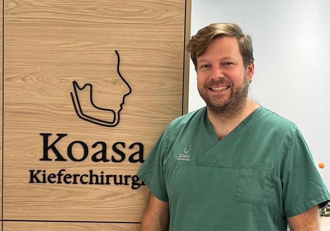 Dr. Dr. Maximilian Neubert