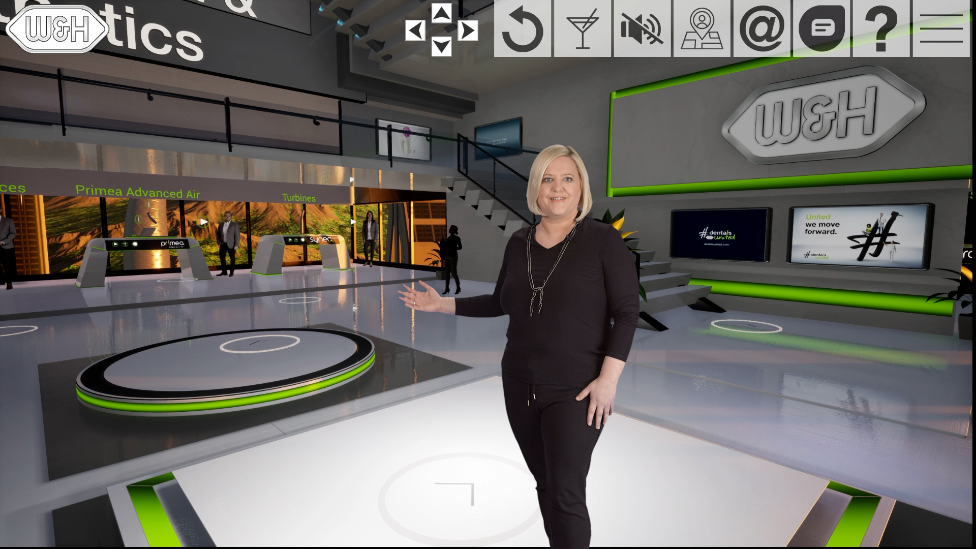 Como miembro del equipo de proyecto, Anita Thallinger les da la bienvenida a los visitantes del mundo virtual de la marca.