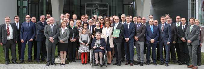 Rund 50 Gäste nahmen an der Titelverleihung am Stammsitz in Bürmoos teil.