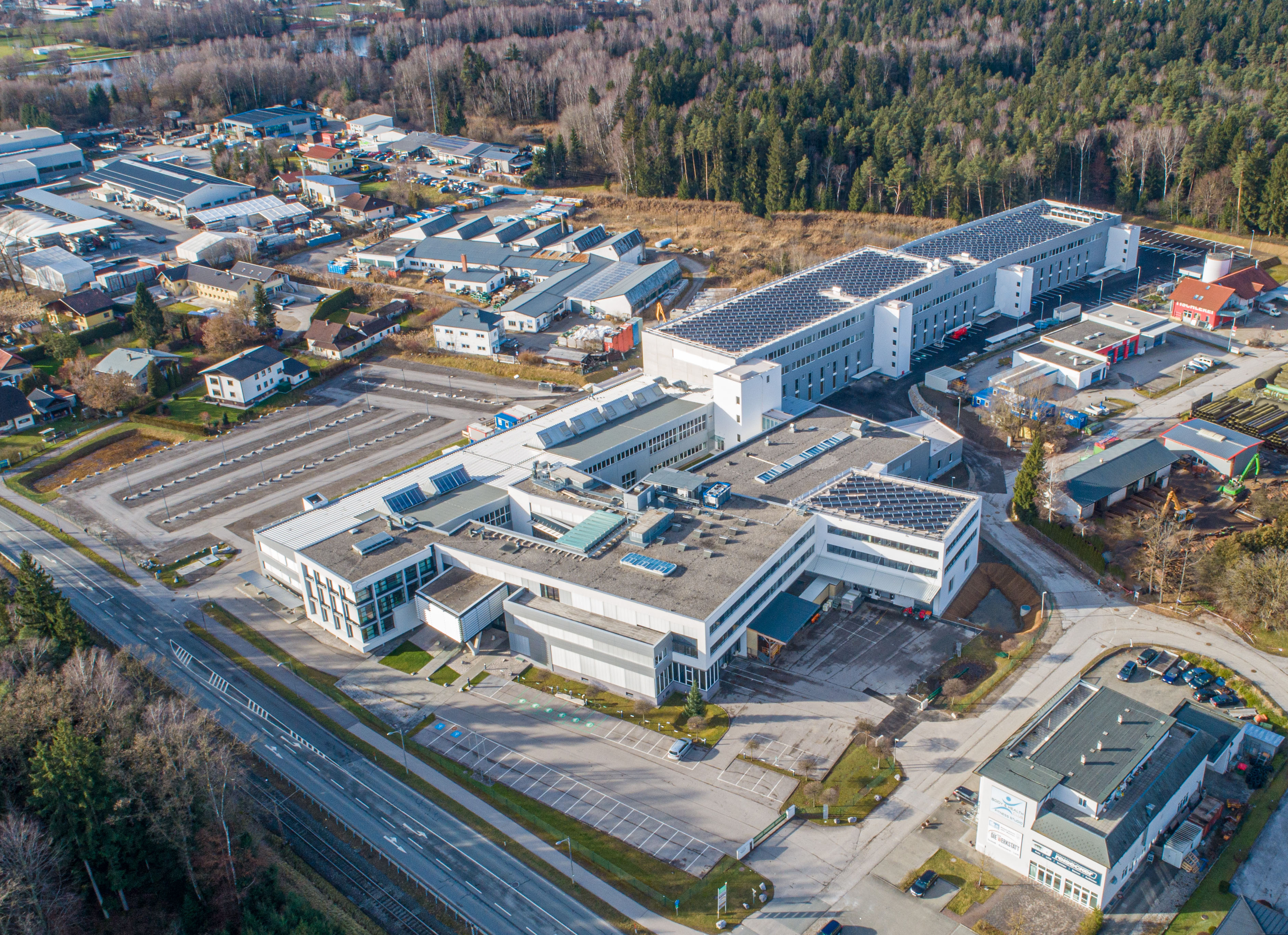 W&H is boosting its ecological profile with the new photovoltaics system at the Bürmoos site.