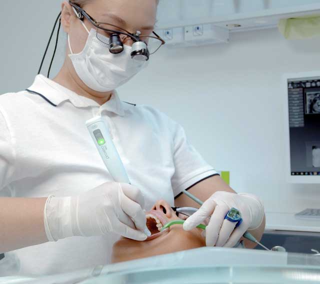 The rotatability of the cordless handpiece combined with its lightweight design means that the rapid onset of wrist fatigue now belongs to the past. 