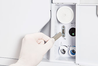 USB-Stick speichert automatisch die Zyklusberichte