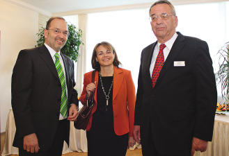 Президент W&H Dentalwerk Burmoos г-н Питер Малата с супругой г-н Др.Бернд Риппель, более 25 лет курирующий российский рынок