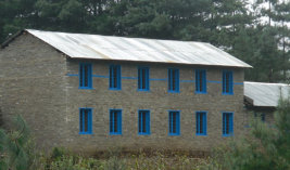 Nueva construcción de una escuela