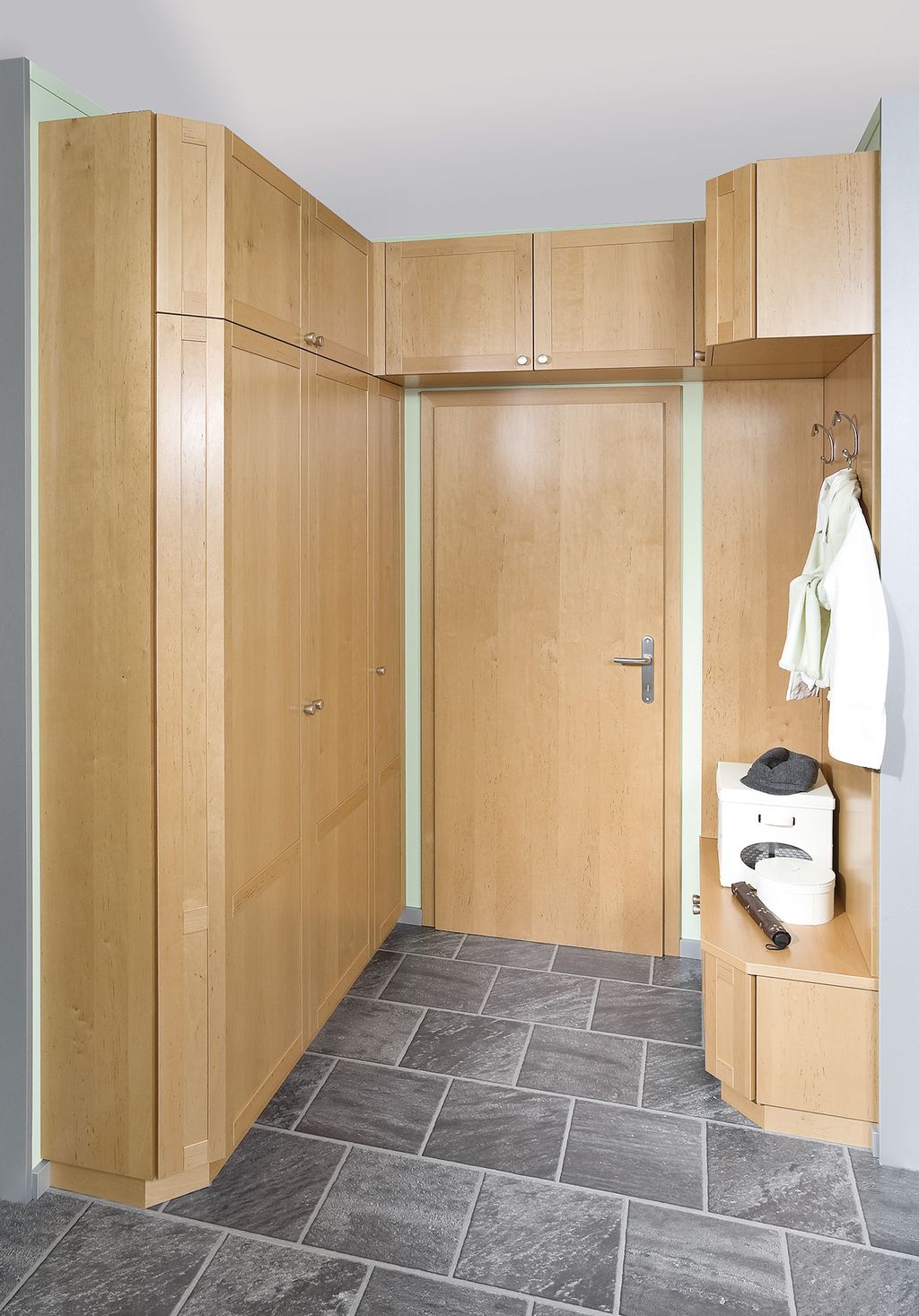 Vorzimmer mit Türüberbau