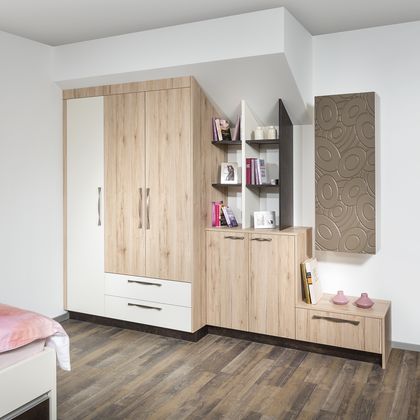 Dachschrägen-Schrank