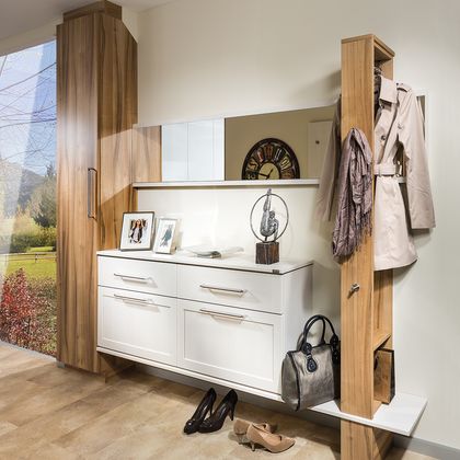 Vorzimmer mit Dachschrägenschrank