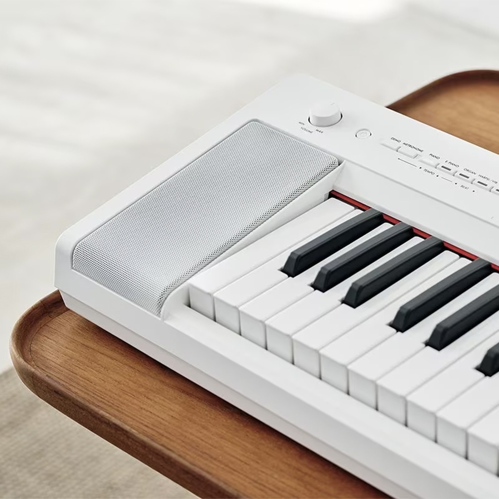 Yamaha NP-35 Piaggero White - Detail