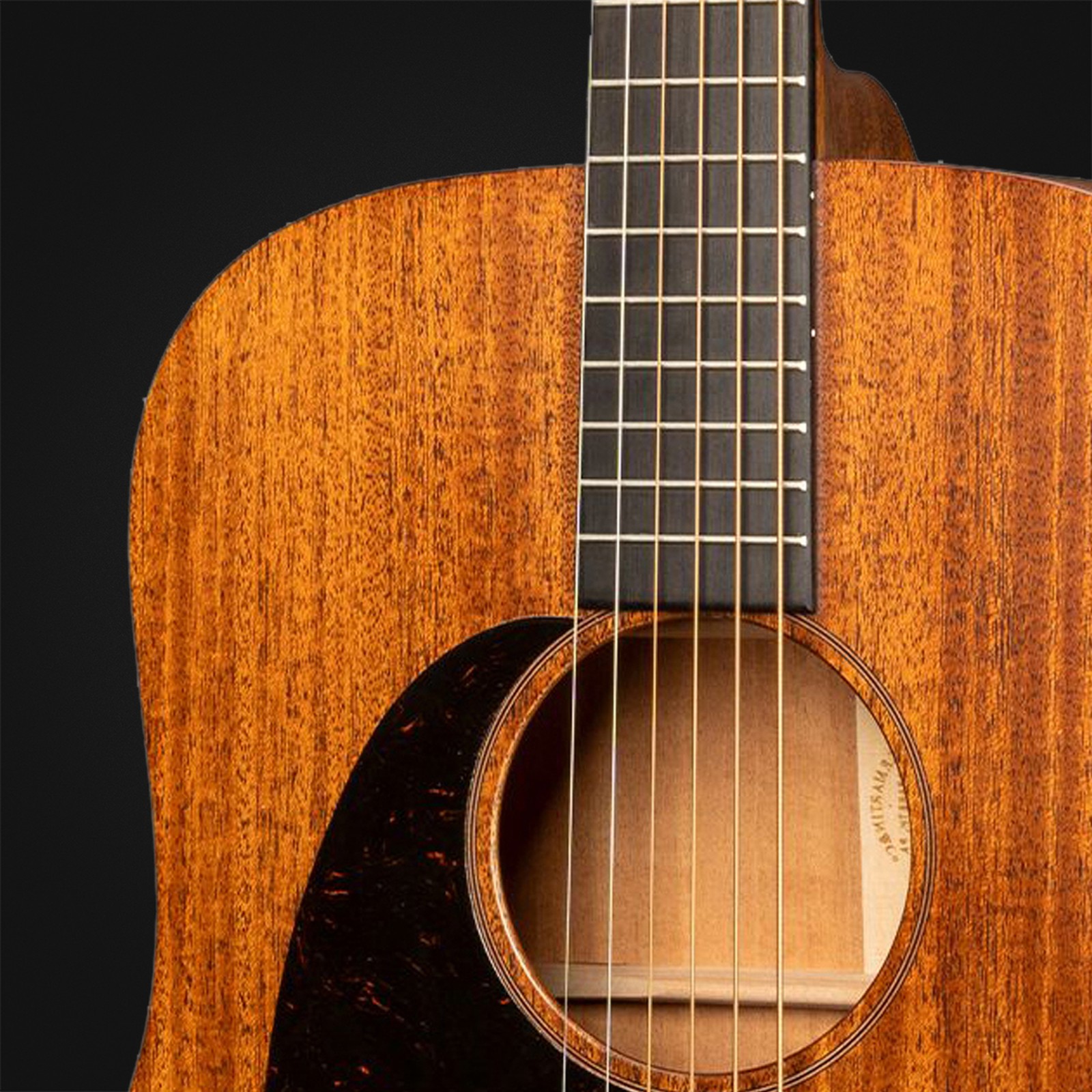 Detail der Vorderseite der Martin Guitars D17 LH