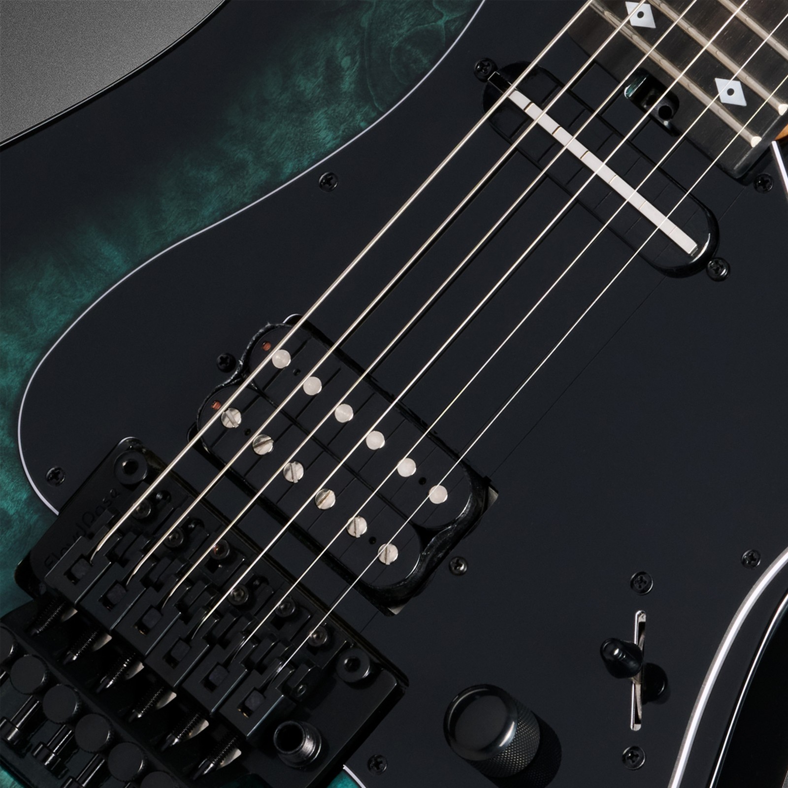 Decke der Kramer Guitars Volante Quilt HSFR Aqua Burst