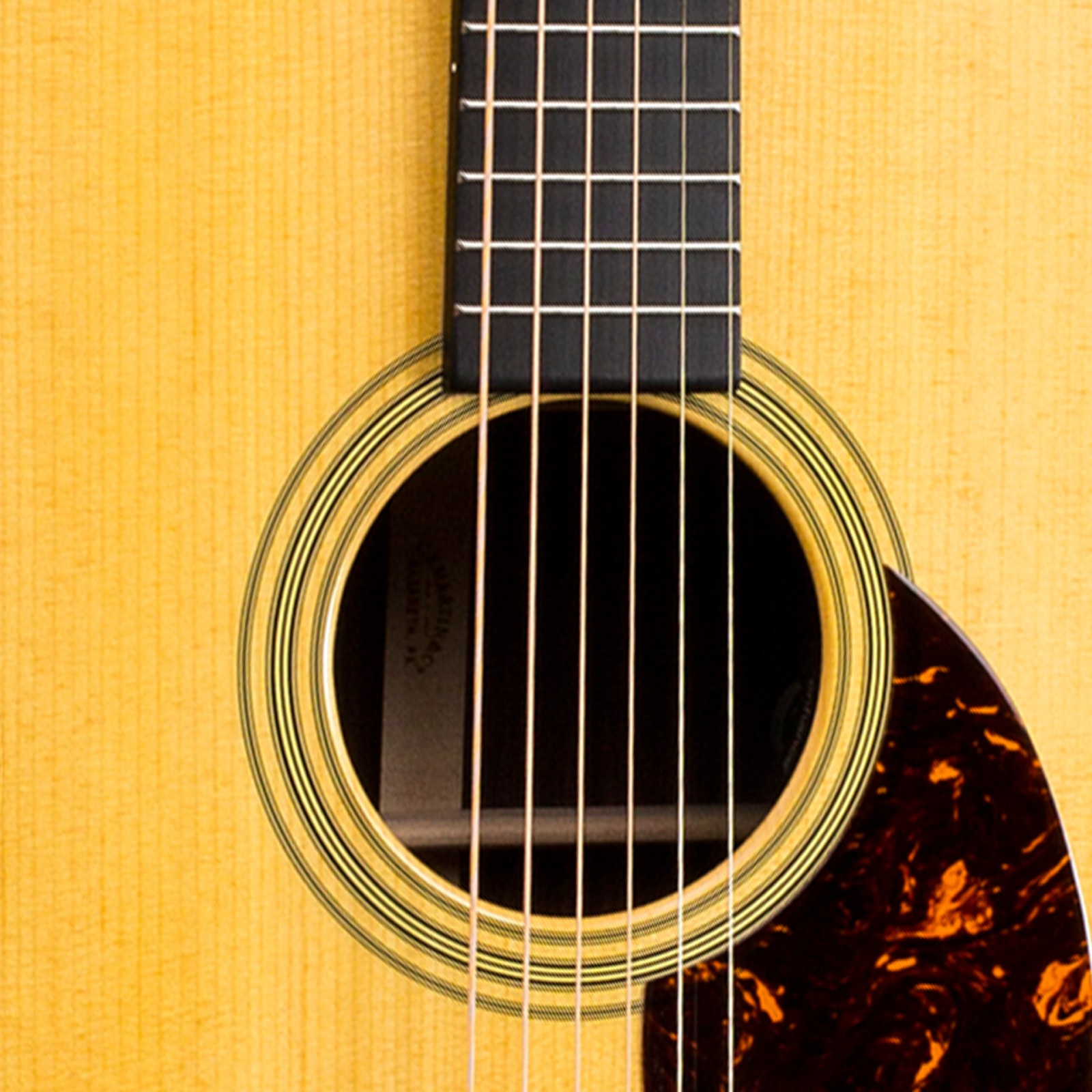 Rosace de la Martin Guitar OM28E LRB