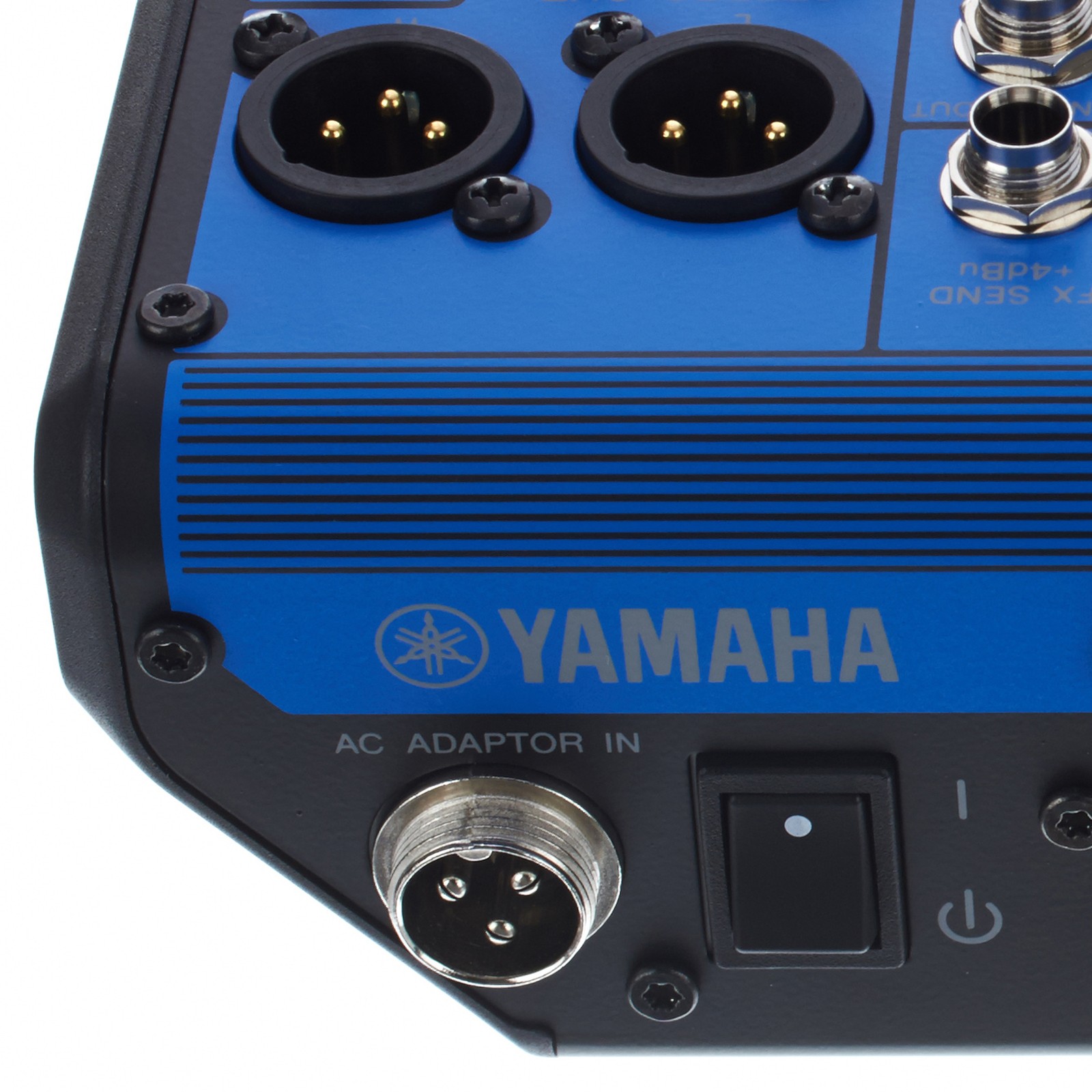 Stromanschluss am Yamaha MG10 XU Mischpult