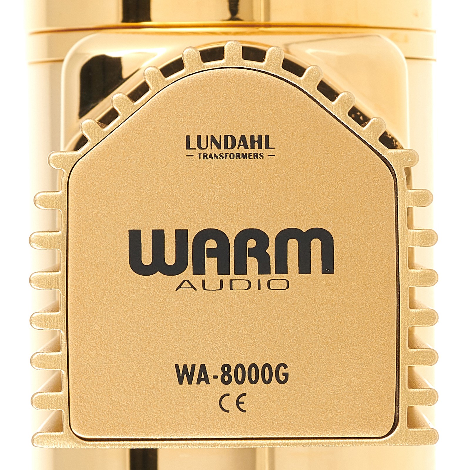 Detailansicht vom goldenen Warm Audio WA-8000G Röhren-Großmembran-Kondensatormikrofon